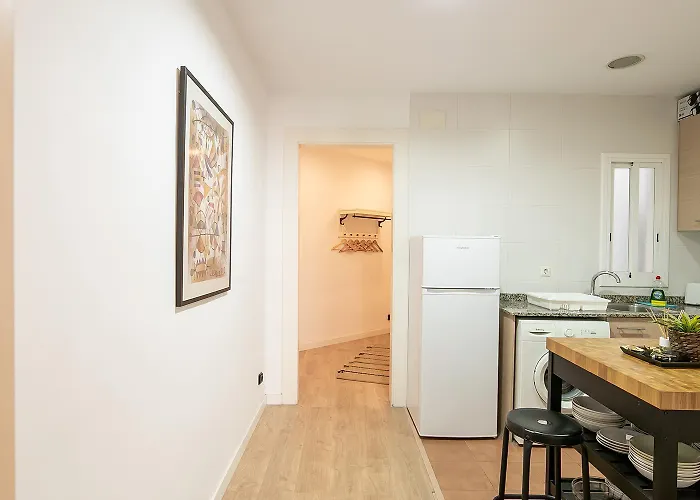 Beautiful With Terrace In شقة برشلونة
