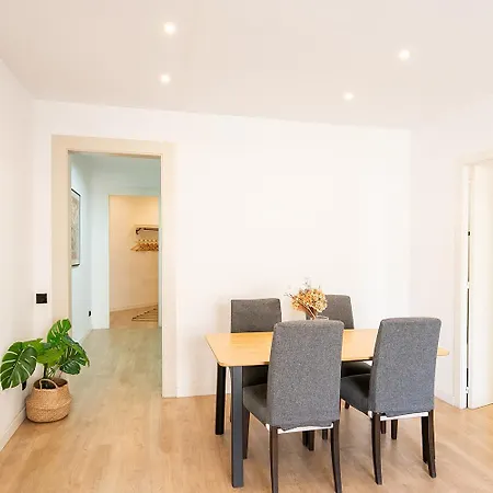 Appartement Beautiful With Terrace In *